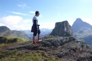 crossing middi d ossau with guide