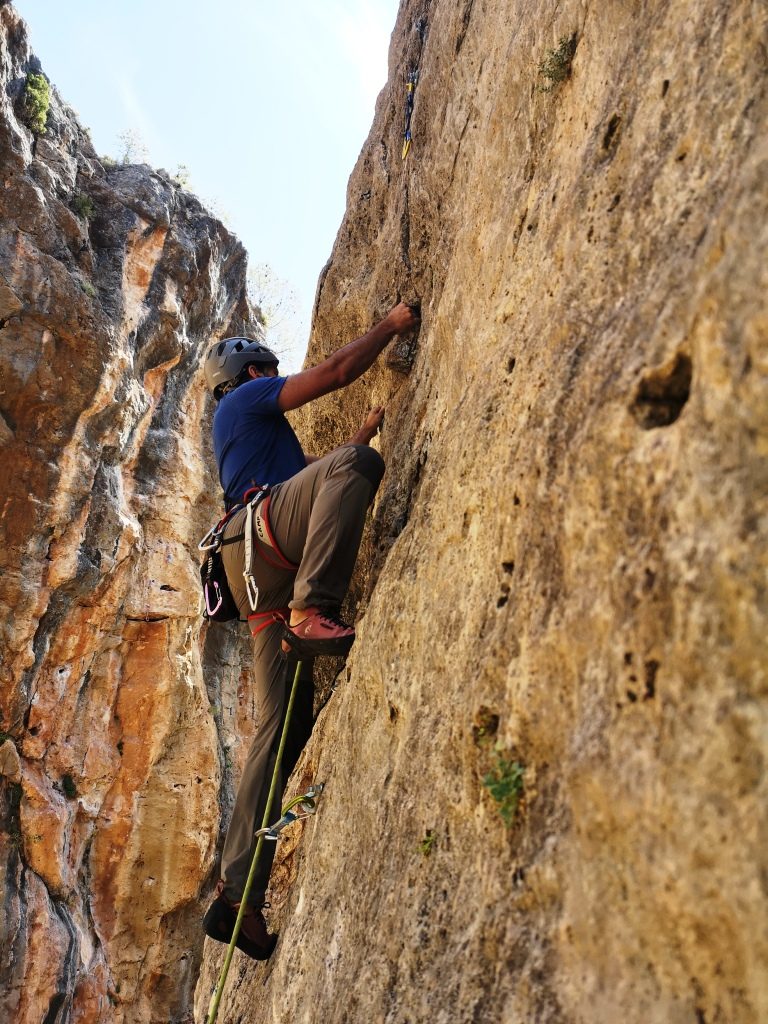 Curso de perfeccionamiento de escalada en roca